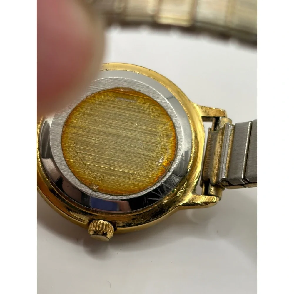 Linens n Things‎ Quartz Gold Tone Stretch Band Watch Roman Numerals